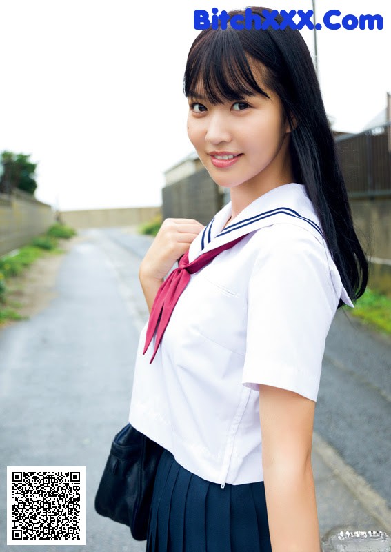 Miyuka Minami 南みゆか, Young Magazine 2021 No.49 (ヤングマガジン 2021年49号) P3 No.56e0c7 Image No.4